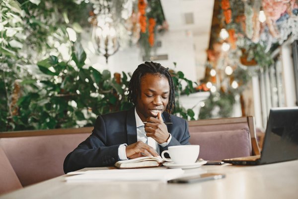 Maîtriser l'art du modélisme : un manuel complet et détaillé