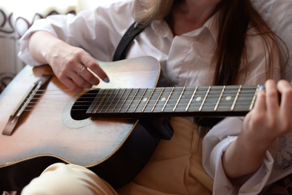 Top cours de guitare à Rennes pour tous niveaux